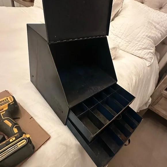 🖤 Vintage Bendix Drive Parts Metal Tool Box Industrial Décor - Picture 5 of 10